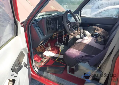 1989 Chevrolet Gmt-400 K1500 from USA, damaged, VIN 1GCDK14H3KE201043